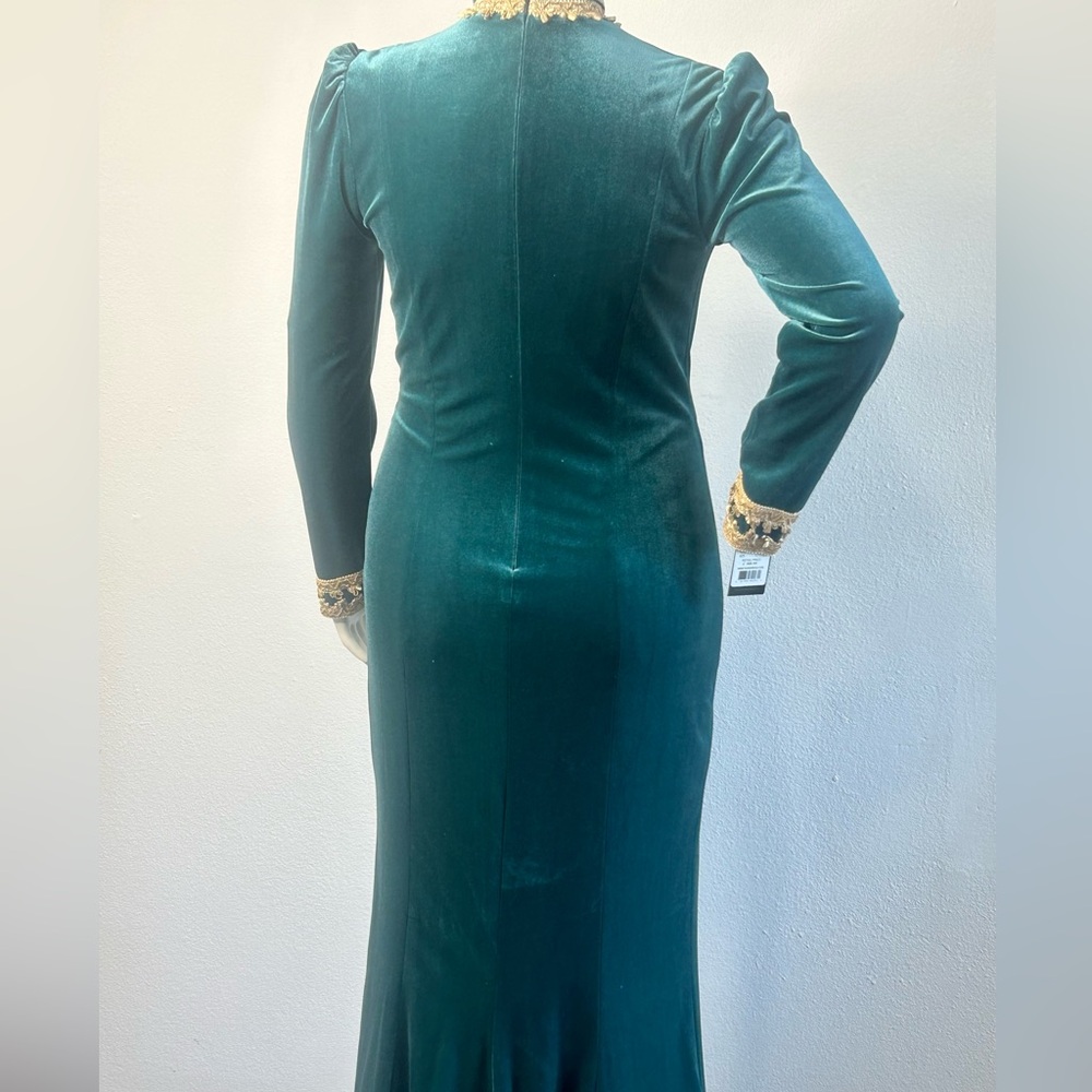 Tadashi Shoji Green Velvet Full Length Long Sleeve Gown sz L - Picture 5 of 13